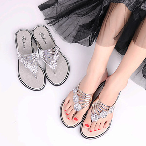 Chanclas planas con flores de diamantes de imitación para mujer, con tiras metálicas, fáciles de poner, para verano, playa, informales. - Product Image 3
