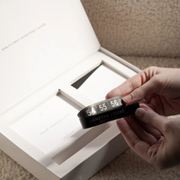 Boîte Cadeau Rigide en Carton Blanc avec Logo Personnalisé, Fermeture Magnétique et Carte Cadeau