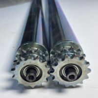 Rouleaux, pignons et tambours en acier inoxydable galvanisé pour lignes de production, disponibles sur mesure.