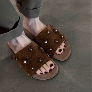 Fashion Soft Leather Flower Open-Toe <b>Slippers</b>, Women's Thick Sole Suede Slip-On Sandals for Outdoor Wear - Product Image 1