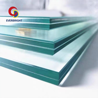 Verre de sécurité feuilleté résistant aux impacts d'ouragan pour la protection des façades, des fenêtres et des portes des bâtiments côtiers contre les tempêtes
