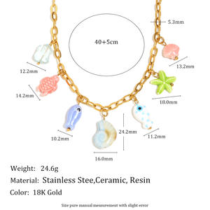 Collana Statement in Acciaio Inossidabile Placcato Oro 18K con Ciondolo a Forma di Pesce e Stella Marina Hawaiana in Ceramica Colorata, Inossidabile - Product Image 2