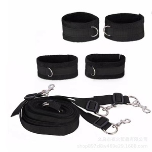 Vente directe d'usine de harnais et de sangles de bondage pour femmes, y compris des jouets BDSM pour les mains et les pieds. - Product Image 5