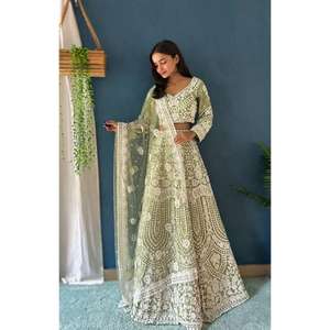 Filet lourd Lehenga Choli de qualité supérieure avec un design pur Bitts Pearl parfait pour les événements du festival et les vêtements traditionnels - Product Image 1