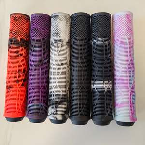 Poignées de vélo multicolores Poignées de guidon en caoutchouc pour <span class=keywords><strong>VTT</strong></span>, souples, confortables et durables, pour scooter et vélo, antidérapantes, pour cyclisme. - Product Image 4