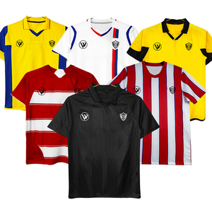 Groothandel Retro Voetbalshirt Op Maat Vintage Voetbaltenue voor Champions League Vintage Stijl - Product Image 1