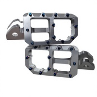 Repose-pieds de moto en aluminium anodisé CNC OEM personnalisés, avec clous antidérapants, compatibles avec les motos électriques Sur-Ron Light Bee Talaria MX