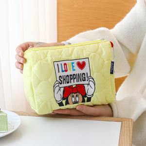 Genuino 2025 nuevo abrigo de algodón bolsa de nube bolsa de <span class=keywords><strong>maquillaje</strong></span> bolso de mujer capacidad de dibujos animados bolso cosmético - Product Image 4