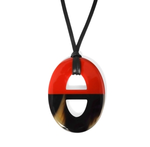 Pendentif Bohème en Corne de Buffle Earth Spirit – Collier Unique et Tendance pour les Amateurs de Style Bohème Chic – Bijou Artisanal Tribal - Product Image 1