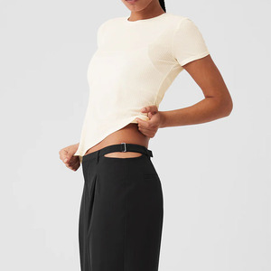 Fabrication OEM Design personnalisé <span class=keywords><strong>Tee</strong></span>-<span class=keywords><strong>shirt</strong></span> côtelé pour femmes T-shirts avec étiquette personnalisée - Product Image 3