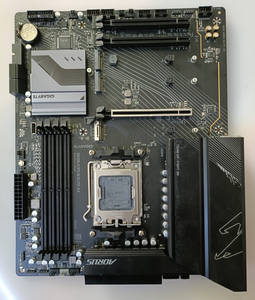 Buen precio <span class=keywords><strong>B650M</strong></span> <span class=keywords><strong>AORUS</strong></span> <span class=keywords><strong>ELITE</strong></span> AX SATA cuatro DDR5 placa base de computadora de escritorio AM5 Compatible con 7600X/7700X - Product Image 3