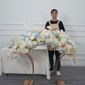 Vente en gros de rangées de fleurs artificielles réalistes personnalisées, chemin de table floral en soie rose, centre de table pour mariage, fête, demande en mariage, réception - Product Image 3