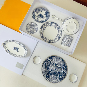 European Style 41pcs Luxury Bone China <b>Dinner</b> <b>Set</b> <b>Porcelain</b> Dessert Plate - Product Image 2