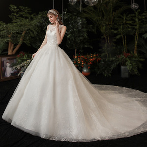 European American Style Ball Gown Wedding Dress Sweetheart Neckline Lace Vintage Natural Waistline Full Train - Product Image 3