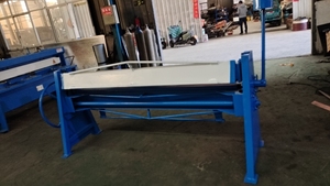 Manuelle Faltmaschine 2000mm Handbetriebener Blechbieger mit Edelstahl- & Aluminiumkonstruktion 60° Biegewinkel - Product Image 5