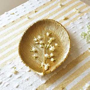 Plato Decorativo de Aluminio con Forma de Hoja, Centro de Mesa Elegante y Moderno para el Hogar, Hecho a Mano, Duradero, para Mesa de Boda - Product Image 5