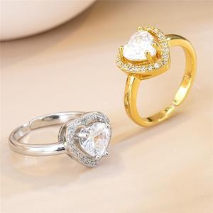Anello regolabile a forma di cuore, design alla moda, elegante gioiello da indossare tutti i giorni - Product Image 3