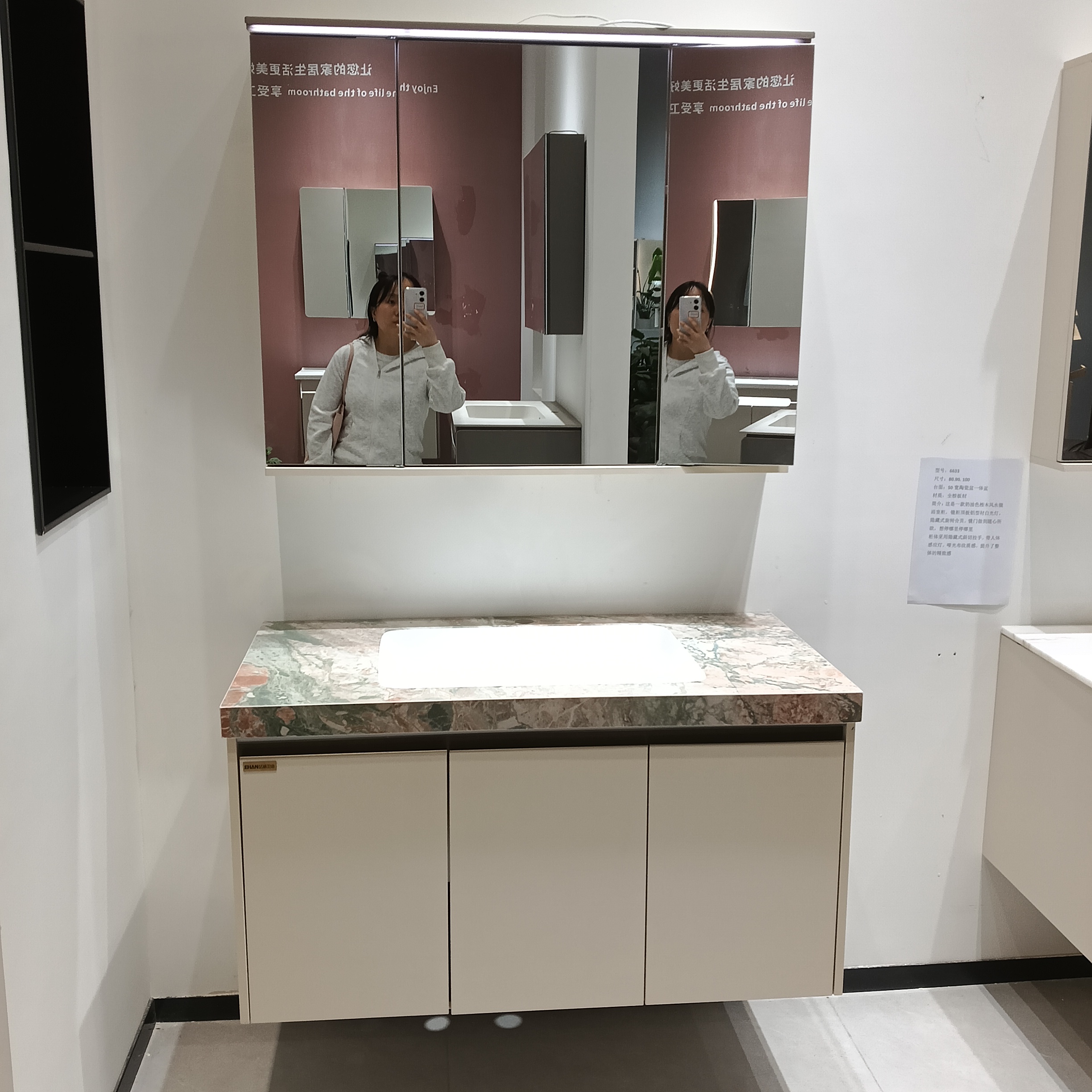 เหลืองอ่อน