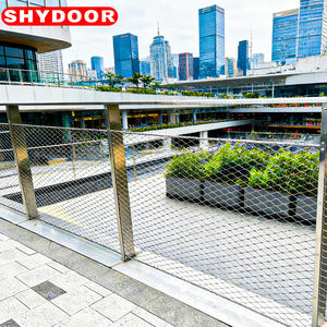 Clôture en treillis métallique en acier inoxydable de qualité industrielle |   Clôture de sécurité robuste |   Personnalisable selon votre conception et vos dimensions - Product Image 3