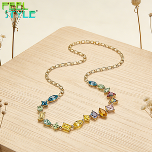 Collar Personalizado con Piedras Preciosas de Circonia Cúbica Geométricas y Coloridas, <span class=keywords><strong>Cadena</strong></span> de Eslabones Ovalados de Acero Inoxidable 316 con Baño de Oro PVD Grueso - Product Image 2