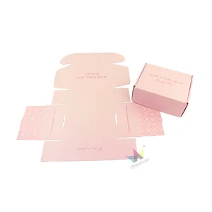 准备发货迷你化妆品包装运输箱定制标志产品包装盒化妆品粉色邮运箱