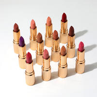 Vente en gros de rouge à lèvres en velours solide, fournisseur de rouge à lèvres personnalisé avec étiquette privée, rouge à lèvres mat crémeux vegan longue tenue, haute pigmentation, imperméable