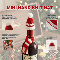 Mini-chapeau de Noël tricoté à la main en gros, mini-chapeau au crochet fait main pour cadeau de Noël, décoration de poupée ou de doigt