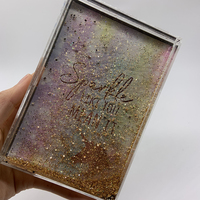 Cadre photo en acrylique transparent rempli de liquide Aqua Blox avec divers inserts de paillettes, idéal comme cadeau de festival ou décoration d'intérieur