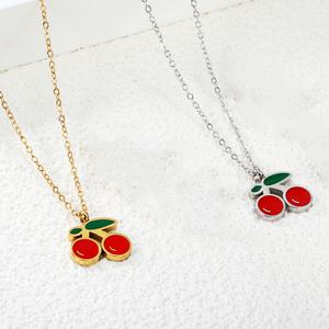 Fabricant de bijoux en acier inoxydable sur mesure, collier délicat avec pendentif cerise en émail rouge, plaqué or 18 carats - Product Image 1