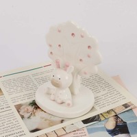 Mini sculpture en céramique émaillée d'ours et d'ours en peluche avec arrière-plan d'arbre, décoration de Noël