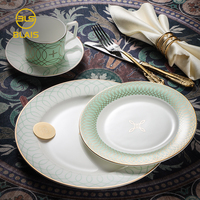 Service de vaisselle de luxe à bordure en or de Dubaï, assiette en céramique à os fin, finition vert clair pour dessert, dîner, hôtel, restaurant 5 étoiles