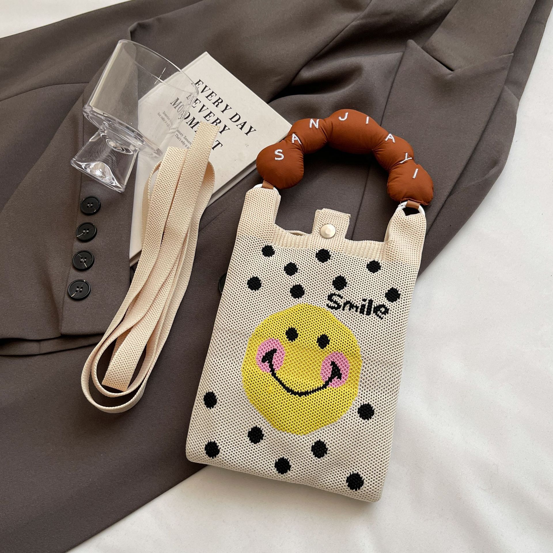 กระเป๋าโทรศัพท์มือถือ-sanjiayi-smiley Face