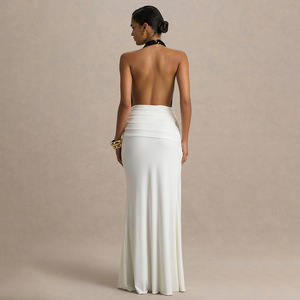 Robe de soirée longue plissée à col halter, dos nu et fente pour femme - Product Image 4
