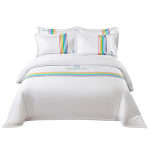 Set di Biancheria da Letto a Quattro Pezzi in Stile Hotel a Cinque Stelle, Jacquard in Puro Cotone, Copripiumino Tinta Unita di Alta Gamma per Guesthouse, Bianco - Product Image 5