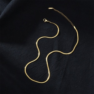 Collar de Cadena de Eslabones O para Mujer con Colgante de Corazón y Cadena de Serpiente de Acero Inoxidable Loveu Letter - Joyería de Regalo de Moda - Product Image 5