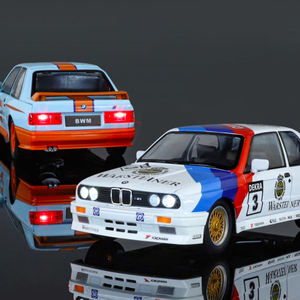<span class=keywords><strong>Voiture</strong></span> de course miniature à rétrofriction en <span class=keywords><strong>métal</strong></span> moulé sous pression, modèle de supercar E30 à l'échelle 1:24, télécommandée 88RC, certifiée EN71 ASTM pour les 3 ans et plus - Product Image 6