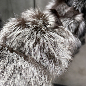 Новое поступление, меховые куртки с капюшоном, зимние женские пальто из меха лисы, шуба из натурального меха серебряной лисы - Product Image 4