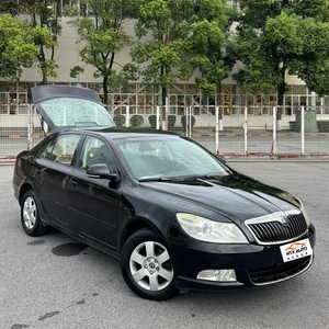 Skoda Octavia 1.6L automatique essence d'occasion <span class=keywords><strong>2013</strong></span>, qualité allemande, espace spacieux, faible consommation de carburant, faible taux de défaillance, conduite à gauche - Product Image 4