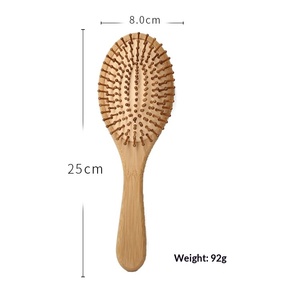 Brosse à barbe écologique avec manche en bois et poils doux pour un nettoyage et un soin délicats de la barbe. - Product Image 1
