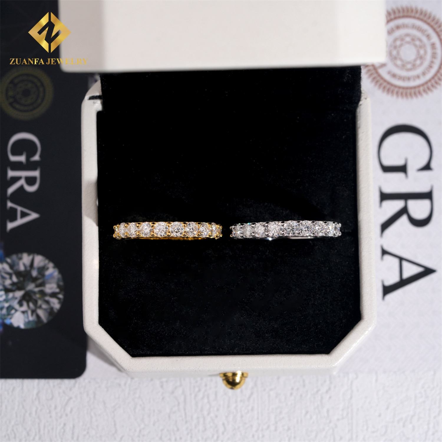 White moissanite-gold color