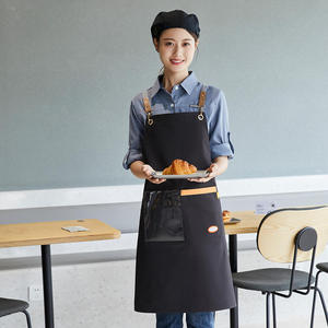 Tablier en toile verte avec poche et bretelles réglables pour hommes, idéal pour la restauration et les bars - Product Image 3