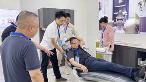 Chaise de traitement dentaire haut de gamme Runyes - Product Image 5