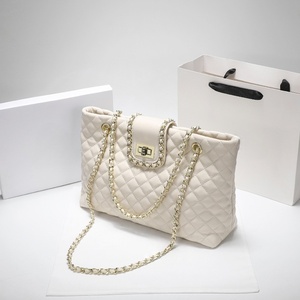 Sac fourre-tout en cuir grande capacité, nouveau modèle 2026, sac bandoulière polyvalent pour femme avec chaîne - Product Image 3