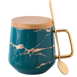 Taza de Cerámica Color Verde Dorado con Tapa y Cuchara - Product Image 1