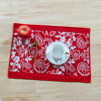 Chemin de table et napperon tissés floraux de style moderne nouveau pour les tables de vacances