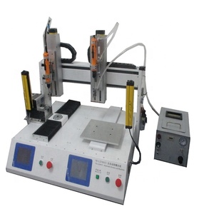 Robot de Atornillado Automático Inteligente de Escritorio con Dos Cabezas y Alimentación Hexagonal Automática, Máquina de Fijación de Tornillos OEM de Tres Ejes - Product Image 1