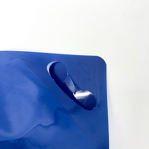 Embalaje de plástico PE azul de 500ml y 800ml, bolsa de pie grande con tapa con asa para agua, café, jugo, otro líquido - Product Image 2