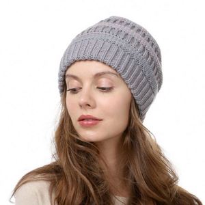 Label Customized Winter Thick Solid Skiing <b>Beanies</b> Warm Soft Stretch Cable Knit Women Skully <b>Beanie</b> <b>Hats</b> - Product Image 2