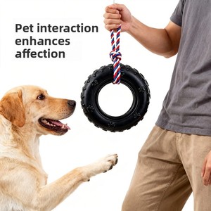 Juguete duradero para perros con forma de neumático, juguete masticable de goma indestructible, dispensador lento de comida, juguete interactivo para la dentición y limpieza de molares para perros medianos - Product Image 4