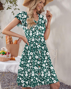 Abito Estivo da Donna con Scollo a V, Maniche Corte Plissettate, Stampa Floreale, Bottoni Frontali, Vestito Fluido e Ampio, Casual Boho per Vacanze e Feste, Mini Abito - Product Image 1